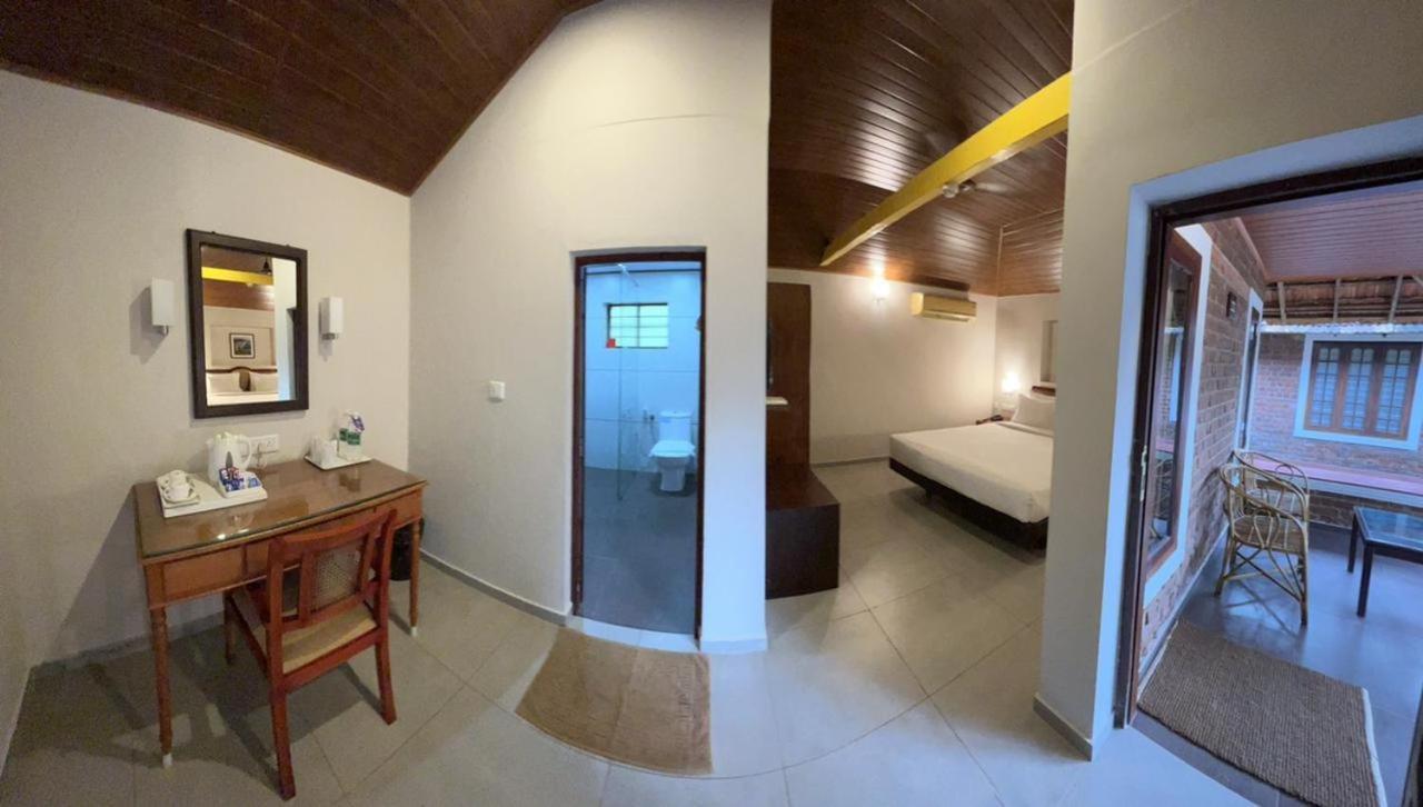 Abad Harmonia Ayurvedic Beach Resort Kovalam Dış mekan fotoğraf