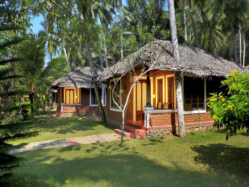 Abad Harmonia Ayurvedic Beach Resort Kovalam Dış mekan fotoğraf